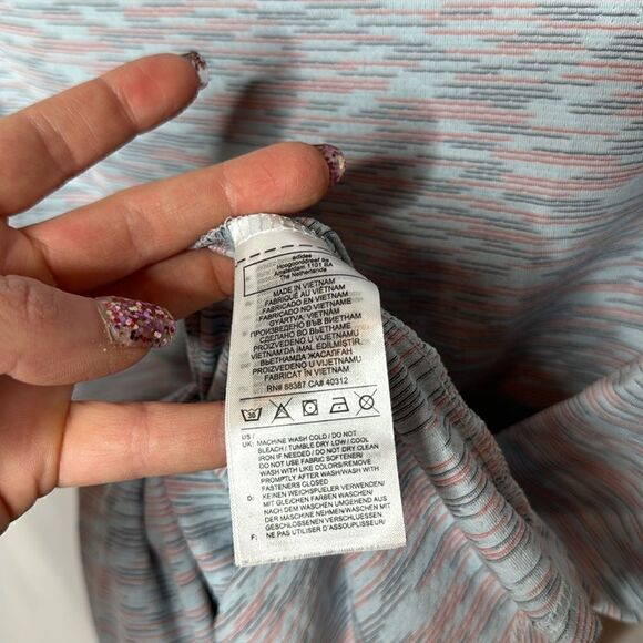 Adidas Space-dye Polo Short Sleeve Top. Size Medium. - Picture 7 of 8